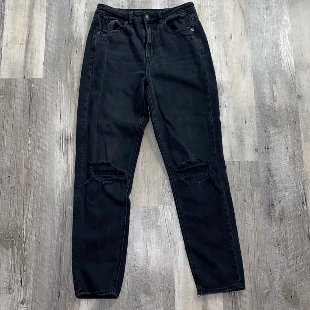 Black mom jeans w/ holes in the knee(6LONG)
